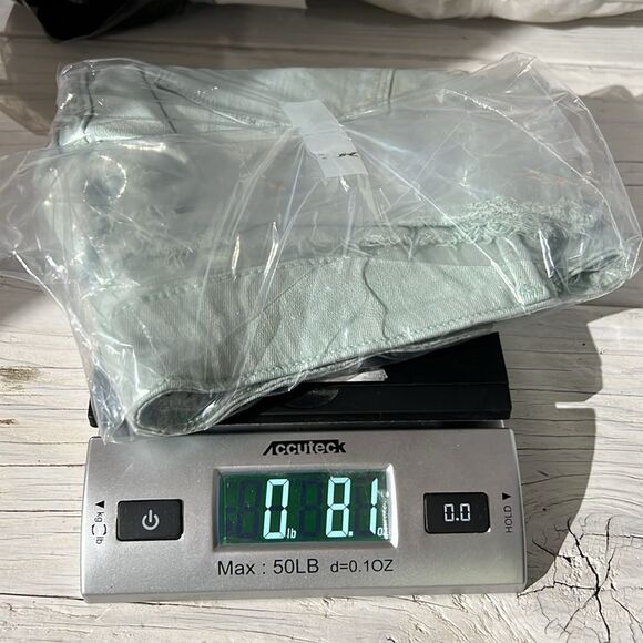 Hudson Amber Fray Hem Shorts – Size 26 Minty Fresh Summer Mood - Picture 13 of 13